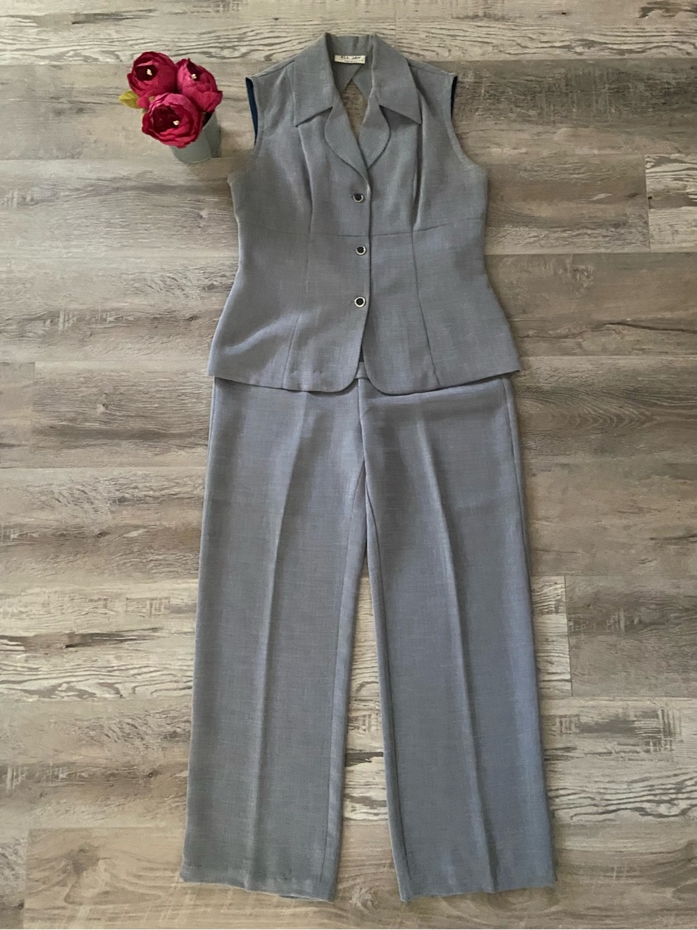 Vintage Cute Sleeveless Pant Suit
